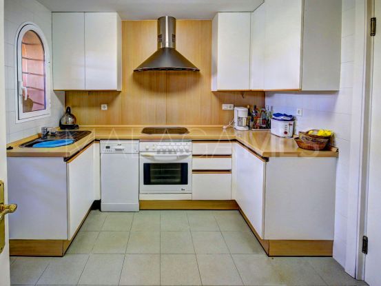 Adosado a la venta en Alcazaba Beach, Estepona | Terra Meridiana
