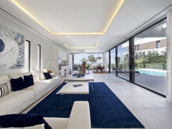 For sale villa in La Alqueria with 3 bedrooms | Engel Völkers Marbella