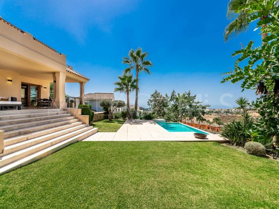 Buy villa in La Alqueria with 5 bedrooms | Engel Völkers Marbella