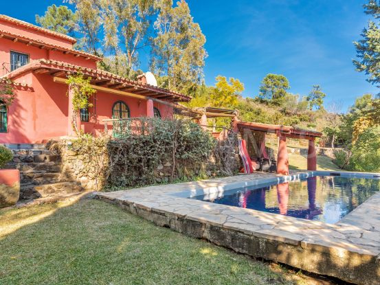 Villa con 9 dormitorios a la venta en Benahavis Centro | Engel Völkers Marbella