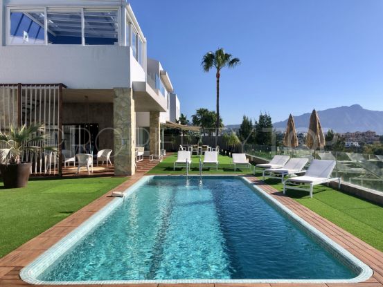 Villa en venta de 3 dormitorios en La Alqueria, Benahavis | Engel Völkers Marbella