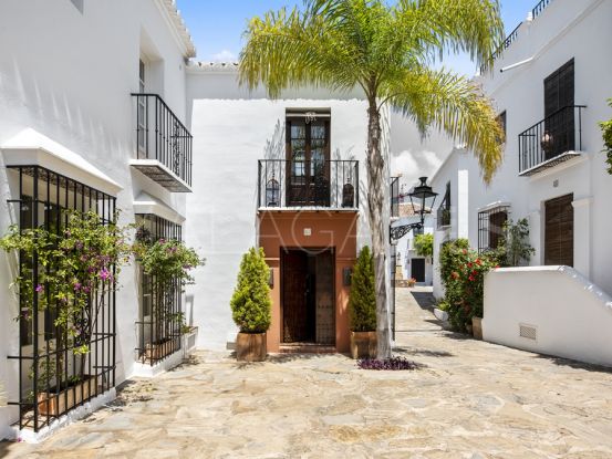 Town house with 2 bedrooms in Marbella Golden Mile | Engel Völkers Marbella