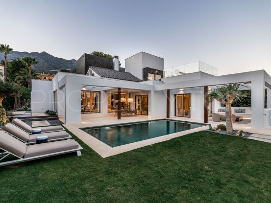 Villa for sale in Sierra Blanca with 4 bedrooms | Engel Völkers Marbella