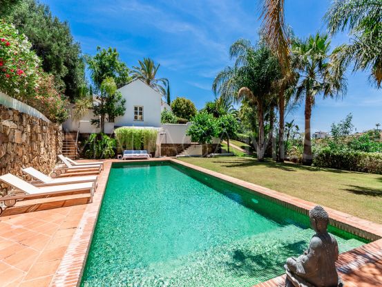 Se vende villa en Puerto del Almendro, Benahavis | Engel Völkers Marbella
