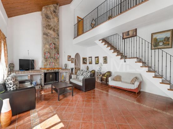For sale semi detached house in Nueva Andalucia | Engel Völkers Marbella