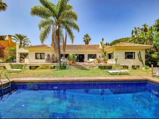 Villa for sale in Guadalmina Baja with 5 bedrooms | Engel Völkers Marbella