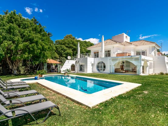 Villa with 4 bedrooms in Puerto del Almendro, Benahavis | Engel Völkers Marbella