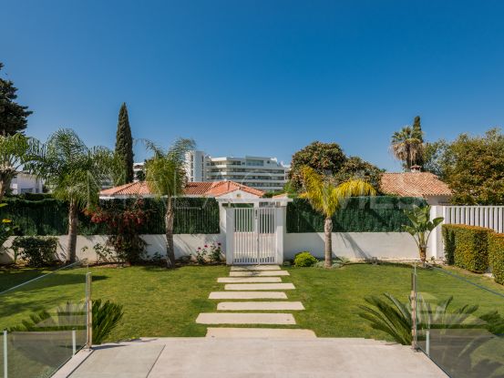 Guadalmina Alta 5 bedrooms villa for sale | Engel Völkers Marbella