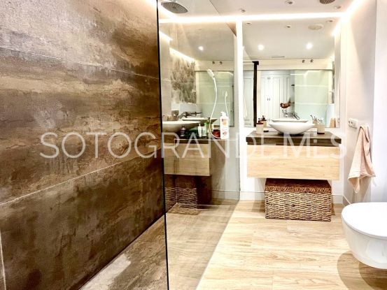Apartment with 3 bedrooms for sale in Ribera de la Golondrina, Sotogrande Marina | Kassa Sotogrande Real Estate