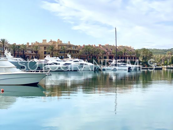 Apartamento de 3 dormitorios en venta en Ribera de la Golondrina, Marina de Sotogrande | Kassa Sotogrande Real Estate