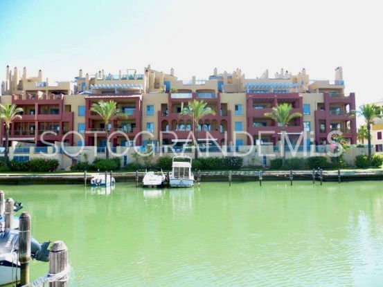 Apartamento de 3 dormitorios en venta en Ribera de la Golondrina, Marina de Sotogrande | Kassa Sotogrande Real Estate