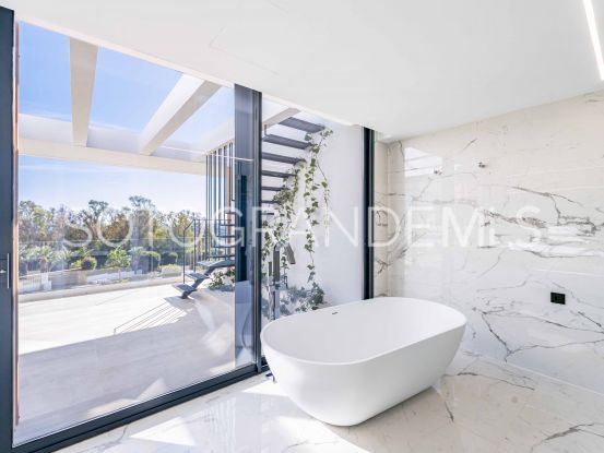 Comprar villa en Zona M de 5 dormitorios | Kassa Sotogrande Real Estate