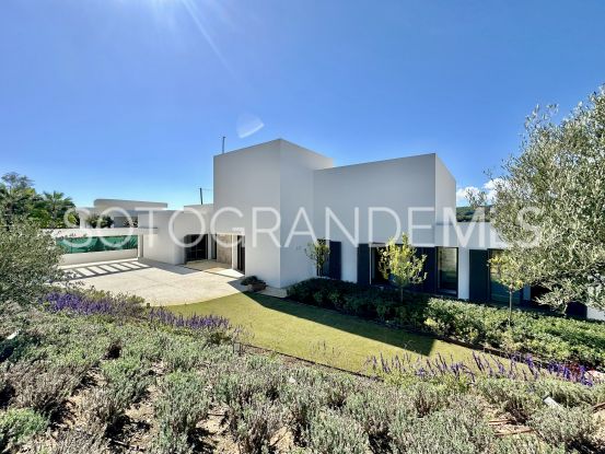 Comprar villa de 5 dormitorios en Zona G, Sotogrande Alto | Kassa Sotogrande Real Estate