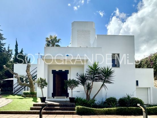 Villa en venta en Zona B | Kassa Sotogrande Real Estate