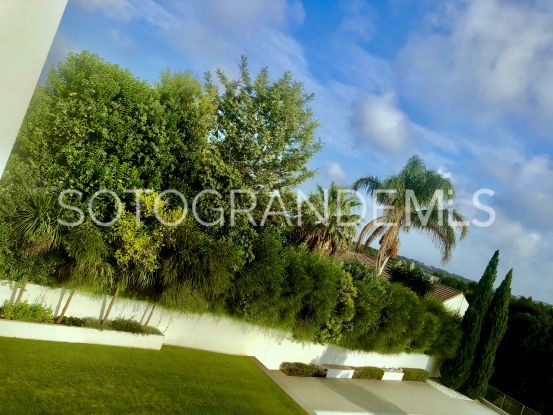 Zona F 5 bedrooms villa | Kassa Sotogrande Real Estate