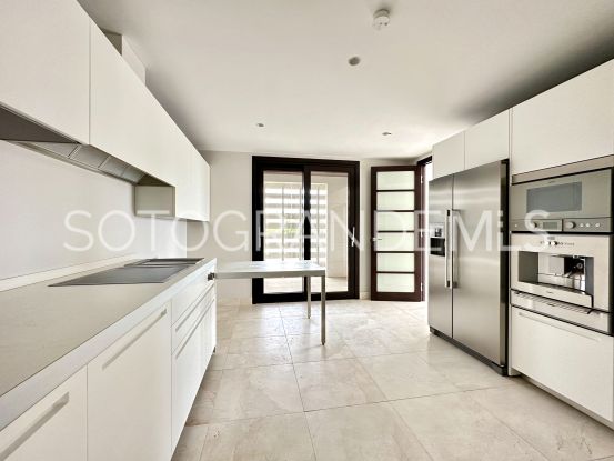 Comprar duplex en Hacienda de Valderrama de 4 dormitorios | Kassa Sotogrande Real Estate