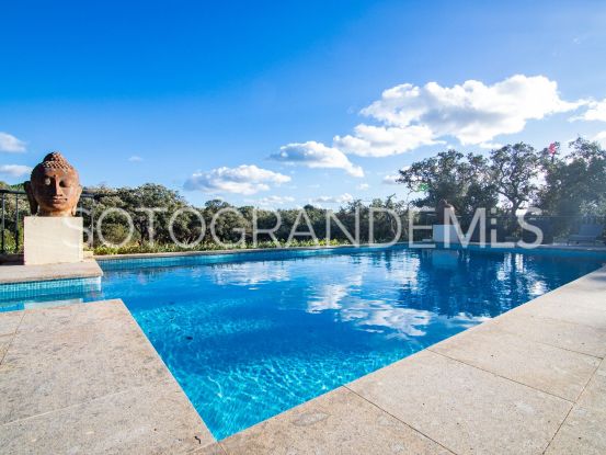 Buy villa in Los Altos de Valderrama with 5 bedrooms | Kassa Sotogrande Real Estate