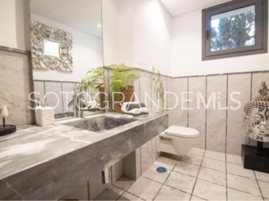 Buy villa in Los Altos de Valderrama with 5 bedrooms | Kassa Sotogrande Real Estate