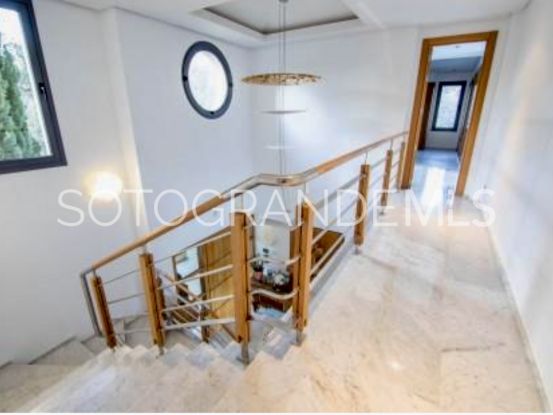 Buy villa in Los Altos de Valderrama with 5 bedrooms | Kassa Sotogrande Real Estate