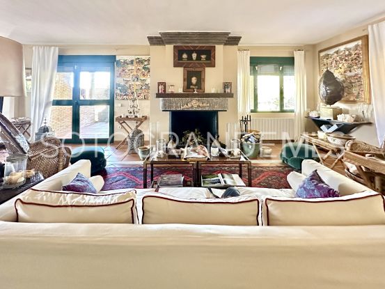 Villa for sale in Zona B, Sotogrande Costa | Kassa Sotogrande Real Estate