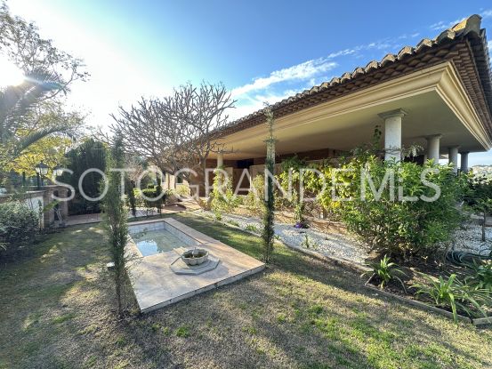 Villa for sale in Zona B, Sotogrande Costa | Kassa Sotogrande Real Estate