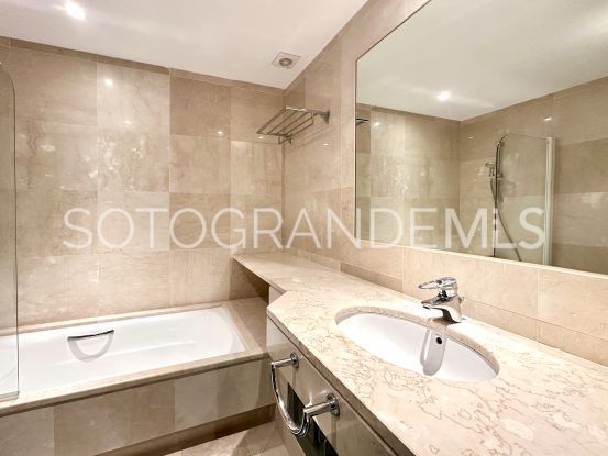 Ribera del Rio, Marina de Sotogrande, apartamento planta baja con 4 dormitorios | Kassa Sotogrande Real Estate