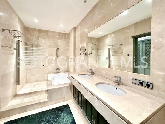 Ribera del Rio, Marina de Sotogrande, apartamento planta baja con 4 dormitorios | Kassa Sotogrande Real Estate