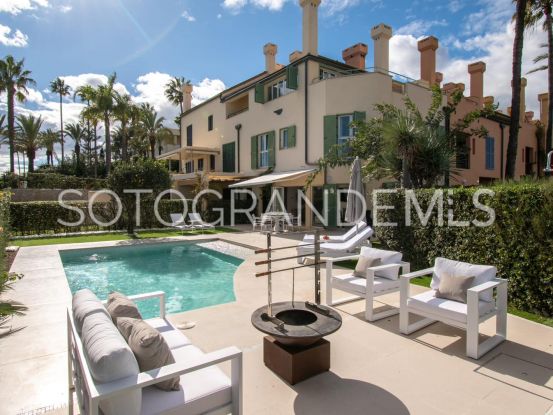 Adosado con 4 dormitorios en Paseo del Mar, Sotogrande Costa | Sotogrande Properties by Goli