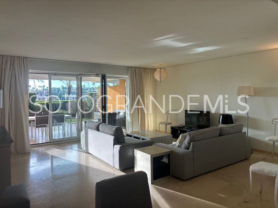 Apartamento planta baja en venta en Ribera del Marlin con 3 dormitorios | Sotogrande Properties by Goli