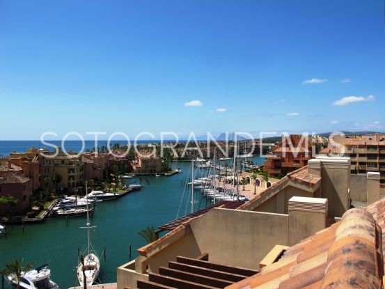 Penthouse with 2 bedrooms in Ribera del Marlin, Sotogrande Marina | Sotogrande Properties by Goli