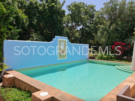 Zona B, Sotogrande Costa, villa en venta con 5 dormitorios | Sotogrande Properties by Goli