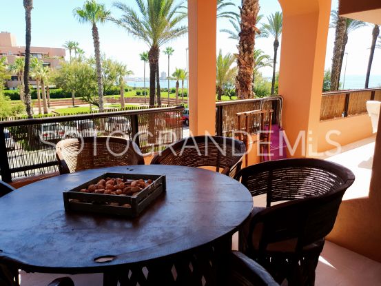 For sale apartment in Paseo del Mar with 3 bedrooms | Sotogrande Properties by Goli