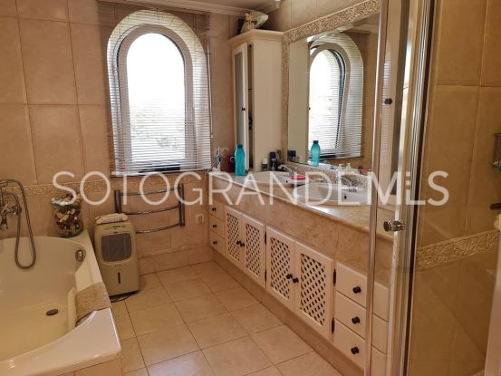 Villa a la venta de 4 dormitorios en Zona F, Sotogrande Alto | Sotogrande Properties by Goli