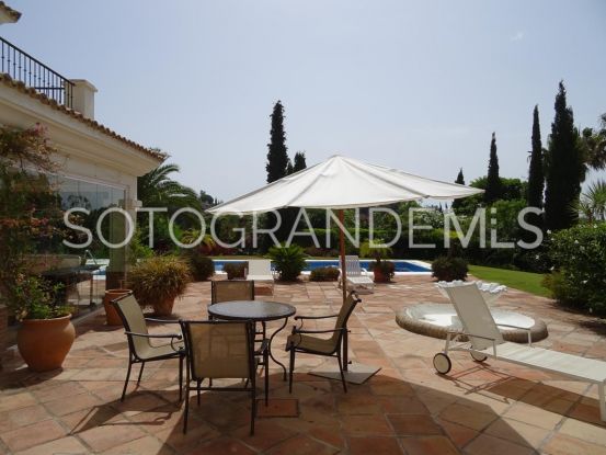 Villa a la venta de 4 dormitorios en Zona F, Sotogrande Alto | Sotogrande Properties by Goli