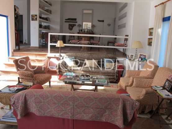 Villa en venta con 5 dormitorios en Zona B, Sotogrande Costa | Sotogrande Properties by Goli