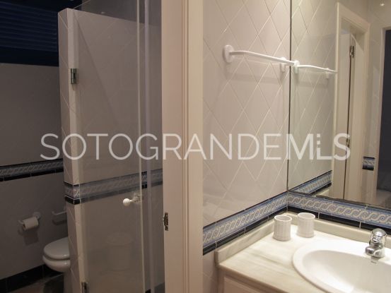 Villa en venta con 5 dormitorios en Zona B, Sotogrande Costa | Sotogrande Properties by Goli