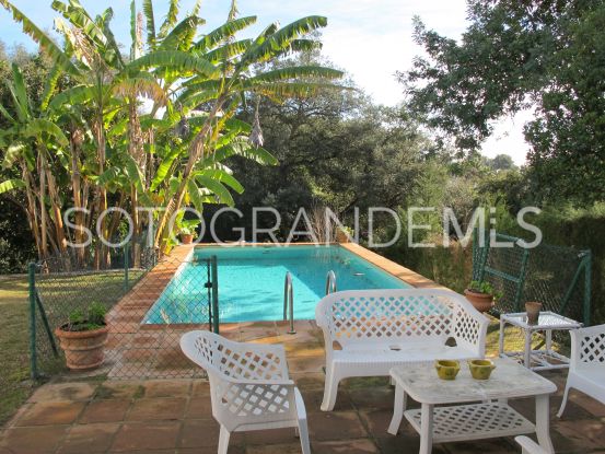 Villa en venta con 5 dormitorios en Zona B, Sotogrande Costa | Sotogrande Properties by Goli