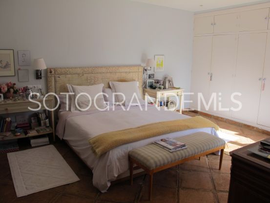 Villa en venta con 5 dormitorios en Zona B, Sotogrande Costa | Sotogrande Properties by Goli