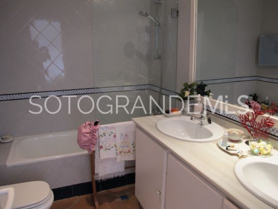 Villa en venta con 5 dormitorios en Zona B, Sotogrande Costa | Sotogrande Properties by Goli