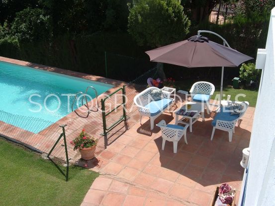 Villa en venta con 5 dormitorios en Zona B, Sotogrande Costa | Sotogrande Properties by Goli