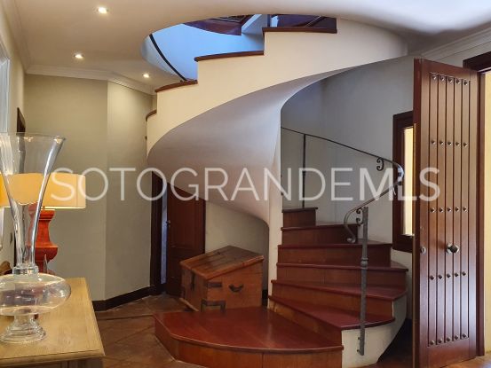 Villa a la venta en Zona F de 4 dormitorios | Sotogrande Properties by Goli