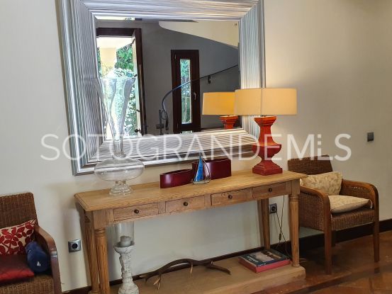 Villa a la venta en Zona F de 4 dormitorios | Sotogrande Properties by Goli