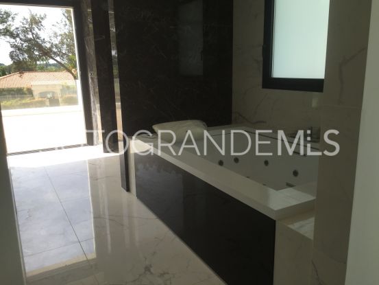 Kings & Queens villa for sale | Sotogrande Properties by Goli