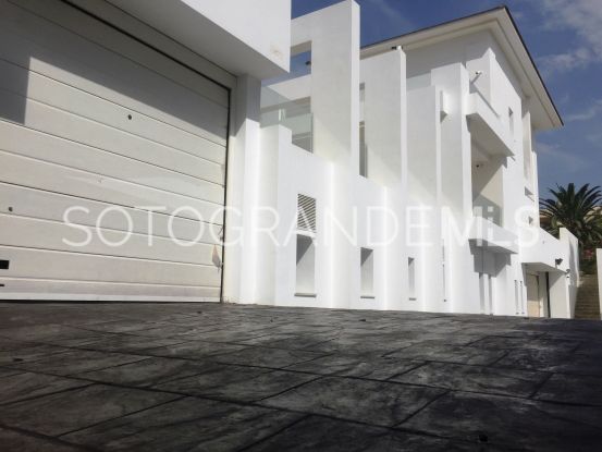 Kings & Queens villa for sale | Sotogrande Properties by Goli