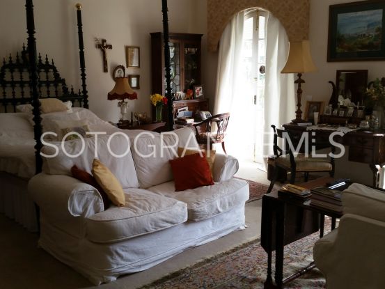 Zona D 5 bedrooms villa for sale | Sotogrande Properties by Goli