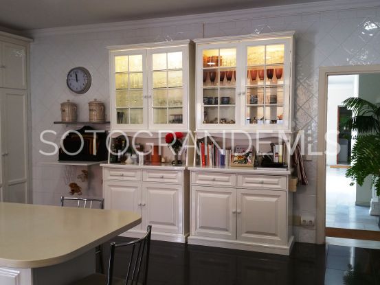 Zona D 5 bedrooms villa for sale | Sotogrande Properties by Goli