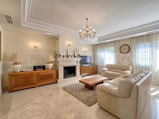 Lorea Playa, Marbella - Puerto Banus, villa a la venta de 6 dormitorios | Strand Properties