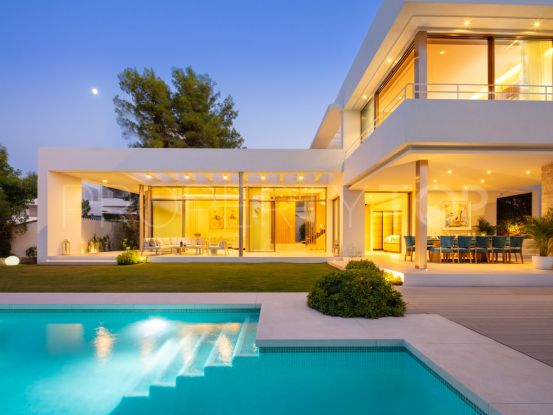 For sale Nueva Andalucia villa | Strand Properties