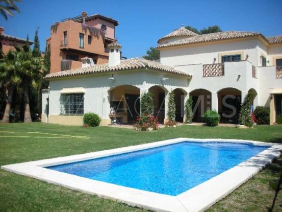 New Golden Mile, Estepona, villa en venta de 4 dormitorios | Roccabox