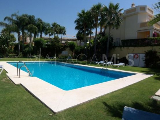 For sale 3 bedrooms town house in La Quinta, Benahavis | Roccabox